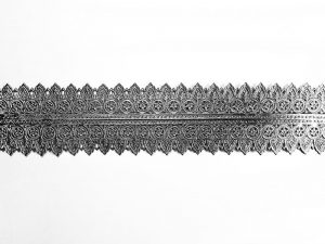 Borte aus Pappe silber